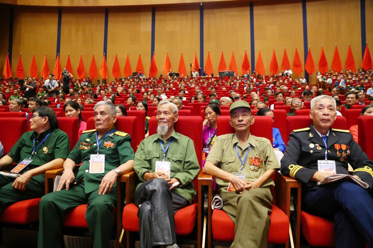 Người có công với cách mạng dự hội nghị tri ân, tháng 7/2026. Ảnh: Tống Giáp.