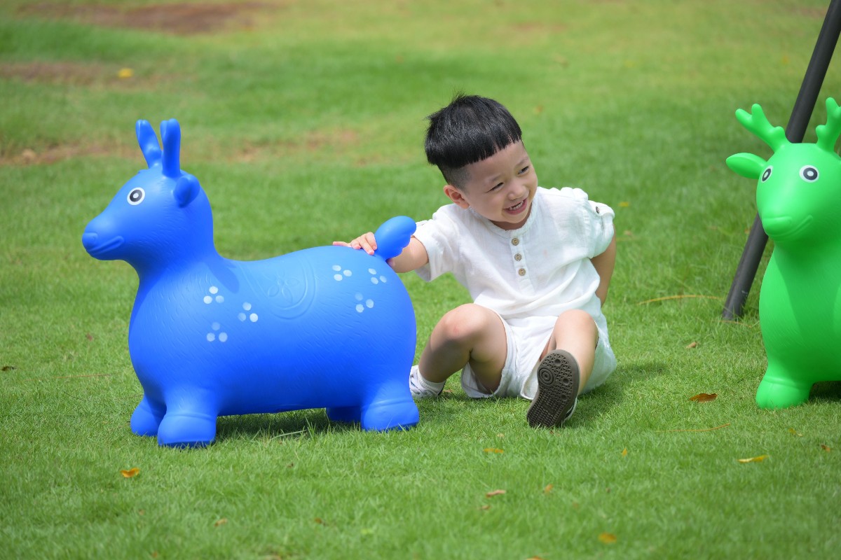 Công viên, khoảng xanh là nơi giúp trẻ học tập, trải nghiệm lớn khôn mỗi ngày. Ảnh: Phong Anh.