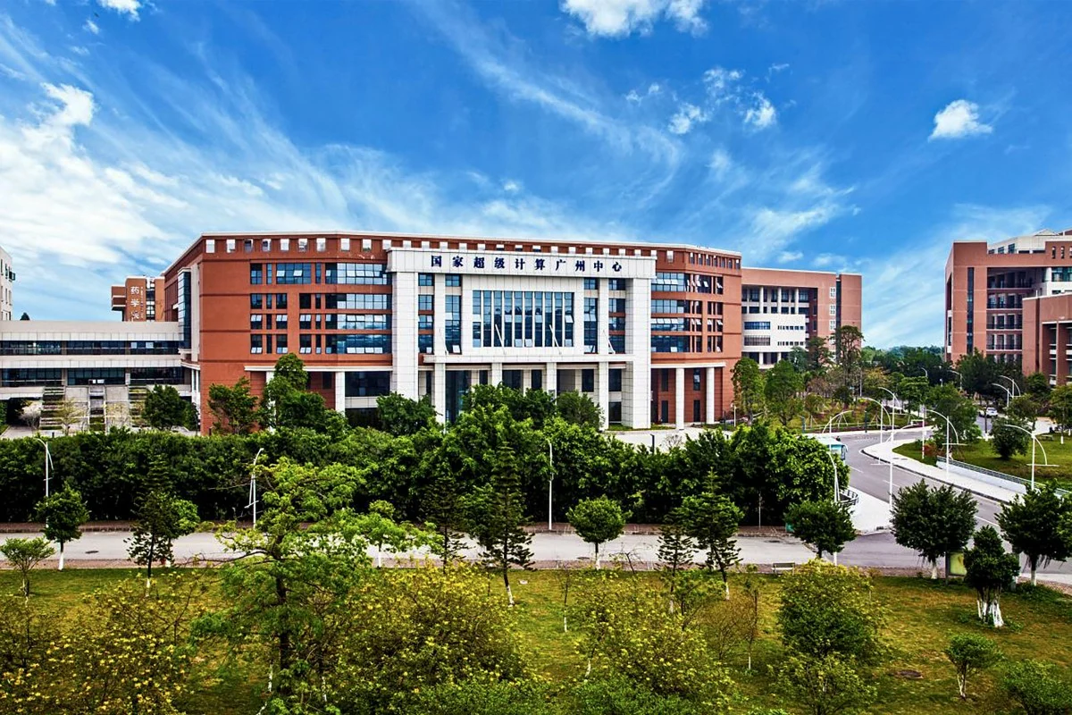 Quảng Đông có nền kinh tế sản xuất phát triển mạnh, với hai trung tâm công nghệ lớn là Quảng Châu và Thâm Quyến. Ảnh: SCMP