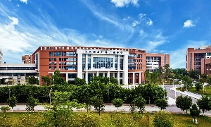 Quảng Đông có nền kinh tế sản xuất phát triển mạnh, với hai trung tâm công nghệ lớn là Quảng Châu và Thâm Quyến. Ảnh: SCMP