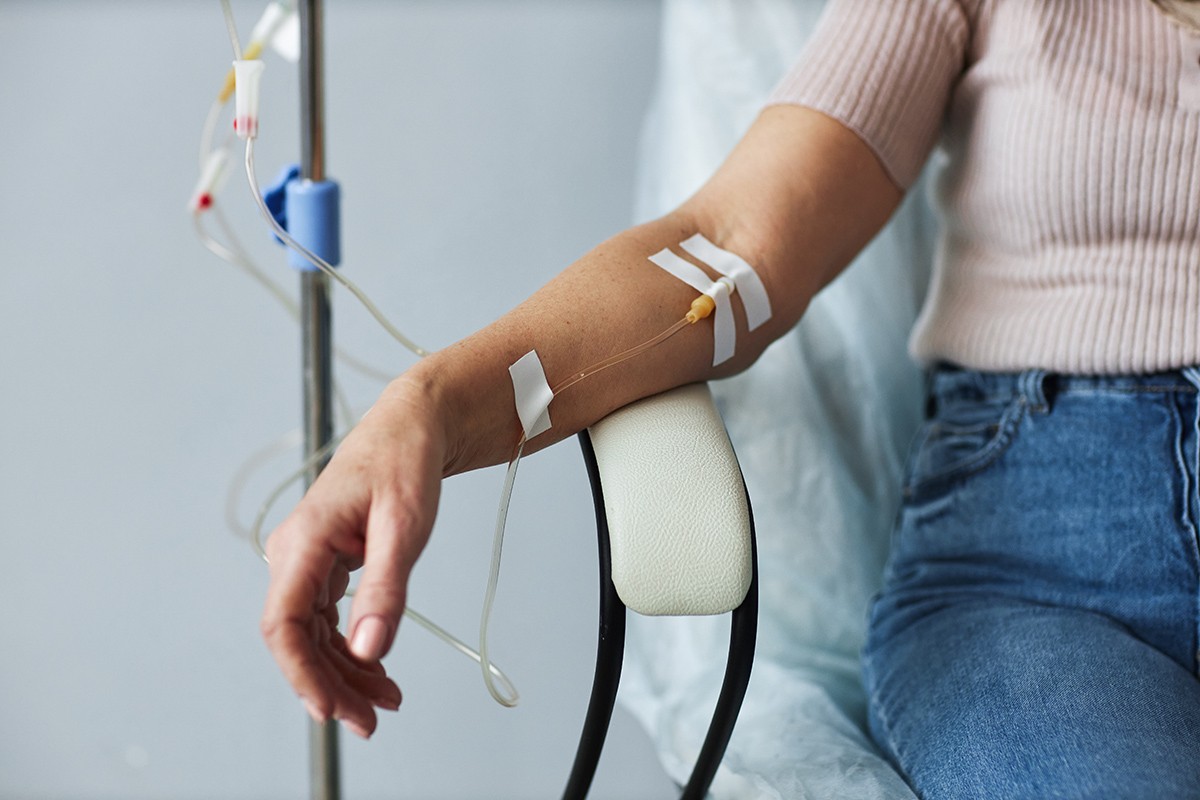 Truyền dịch là một thủ thuật điều trị, không phải biện pháp bồi bổ cơ thể. Ảnh: Specialty Pharmacy