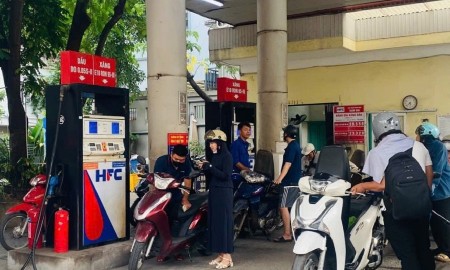 Xăng dầu đồng loạt tăng giá