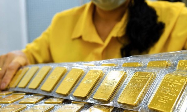 Giá vàng trong nước ngược chiều vàng thế giới