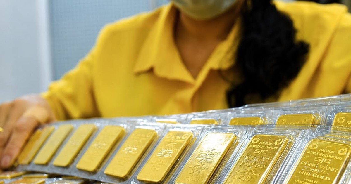 Giá vàng SJC tăng 100.000 đồng/lượng, ngược chiều thế giới