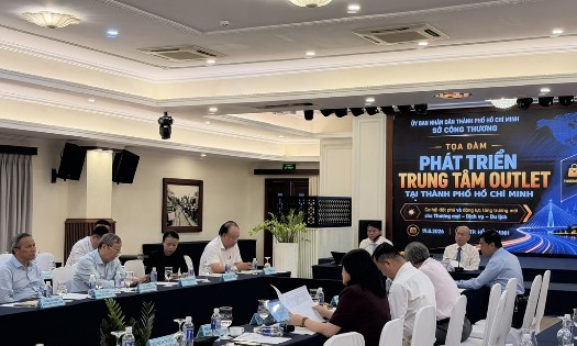 Tọa đàm “Phát triển Trung tâm Outlet tại Thành phố Hồ Chí Minh – Cơ hội đột phá và động lực tăng trưởng mới cho Thương mại – Dịch vụ – Du lịch” . Ảnh: Nguyệt Hà.