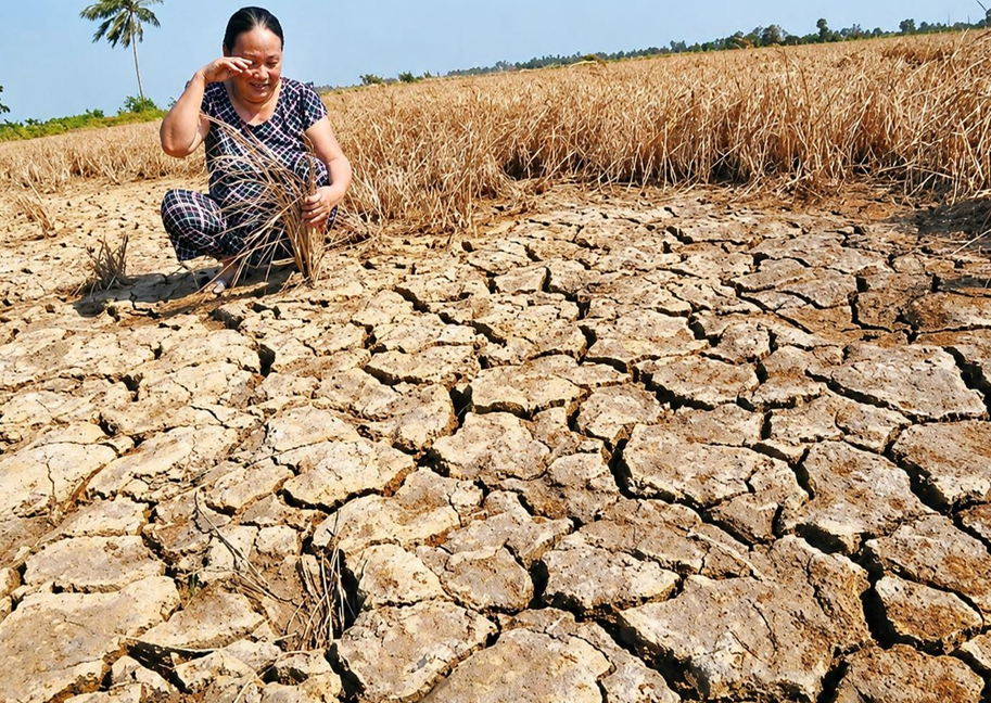 Biến đổi khí hậu khiến đất bị hạn hán nhiều nơi trên thế giới. Ảnh từ bài trình bày của TS. Tô Xuân Phúc.