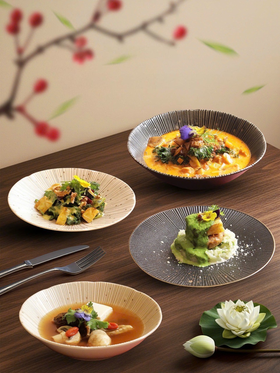 Tương tự không gian, Chay Delek có một thực đơn cũng “kín tiếng” không kém.