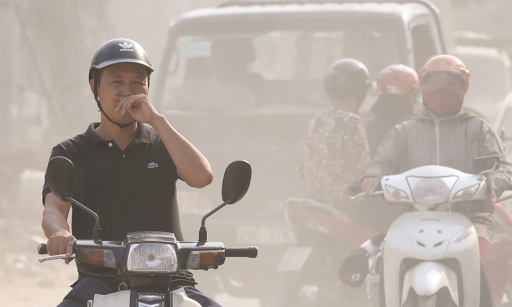 Thành phố xác định ô nhiễm không khí là một trong những “điểm nghẽn” về môi trường cần tập trung xử lý. Ảnh: Thanh Nhàn