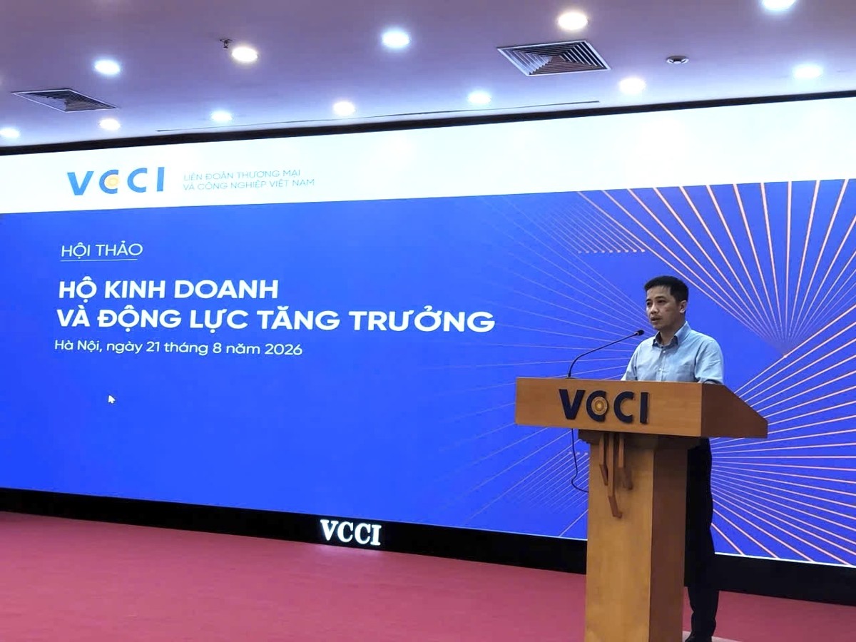 Ông Đậu Anh Tuấn phát biểu tại hội thảo. Ảnh: Vũ Khuê.