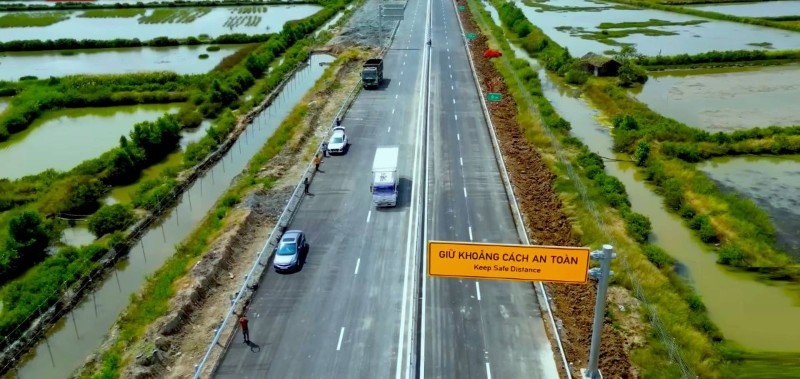 Ministry of Construction urges faster progress on Can Tho-Ca Mau Expressway