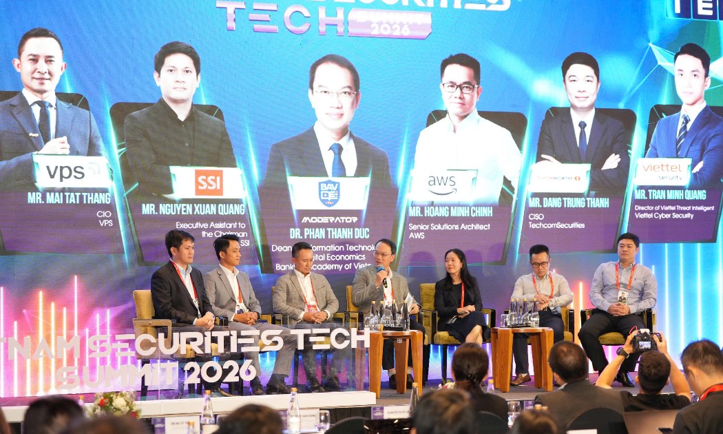 Phiên thảo luận tại Hội thảo và Triển lãm chuyển đổi số ngành chứng khoán. Ảnh: IEC Group