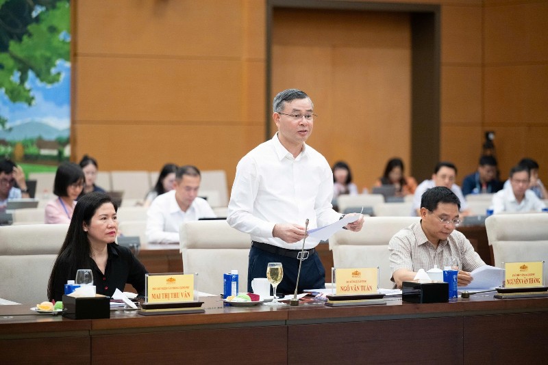 30% reduction in personal and corporate income tax proposed
