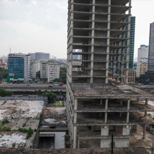 Thủ tướng Chính phủ yêu cầu khẩn trương cập nhật, rà soát, tổng hợp, phân loại và đề xuất giải pháp tháo gỡ khó khăn, vướng mắc cho các dự án tồn đọng, kéo dài. Ảnh: Chinhphu.vn