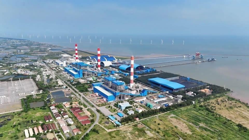Nhà máy Nhiệt điện Duyên Hải 1 thuộc Trung tâm Điện lực Duyên Hải, tỉnh Vĩnh Long. Ảnh: EVNGENCO1.