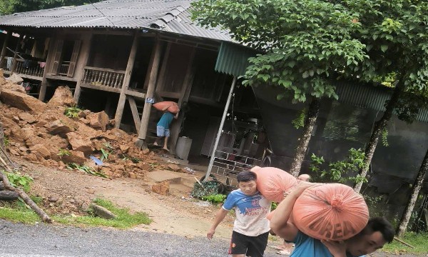 Mưa lớn dồn dập, Thanh Hóa sơ tán hàng trăm hộ dân