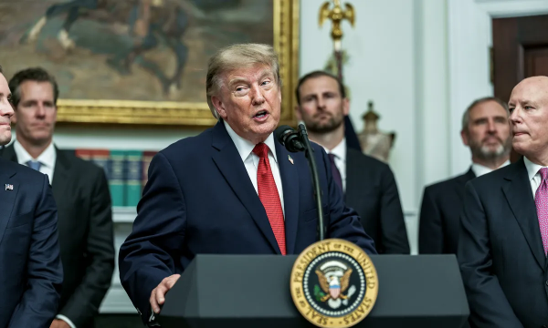 Bầu cử giữa nhiệm kỳ tới gần, Tổng thống Trump đứng trước loạt thách thức kinh tế Mỹ