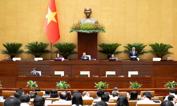 Quốc hội thông qua điều chỉnh dự án đường sắt Lào Cai - Hà Nội - Hải Phòng và việc di chuyển 3 di tích phục vụ thi công dự án kết nối sân bay Gia Bình
