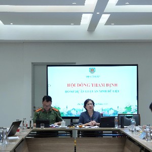 Quang cảnh buổi thẩm định. Ảnh: Như Nguyệt.