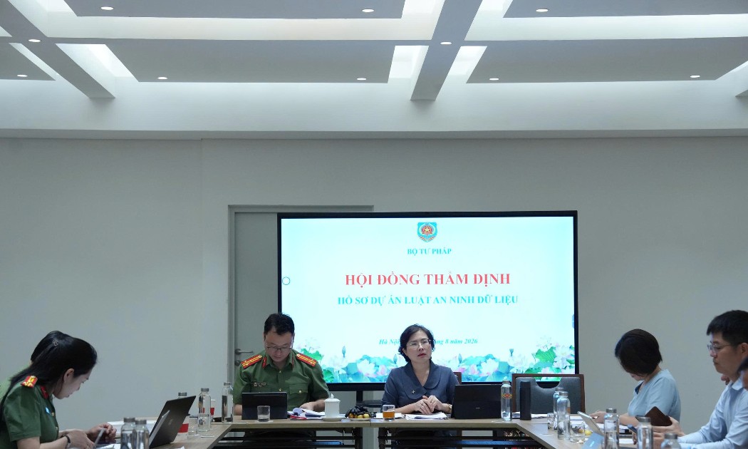 Quang cảnh buổi thẩm định. Ảnh: Như Nguyệt.