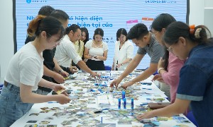 Theo ông Nakajima, Việt Nam có những lợi thế đáng kể về năng lực kỹ thuật, công nghệ số, sản xuất và tinh thần khởi nghiệp. Ảnh chụp tại Hội thảo “Startup ở bối cảnh quốc tế”
