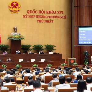 Quốc hội biểu quyết thông qua Luật sửa đổi, bổ sung một số điều của 10 luật thuộc lĩnh vực nông nghiệp và môi trường. Ảnh: Trang Thông tin điện tử của Quốc hội.

