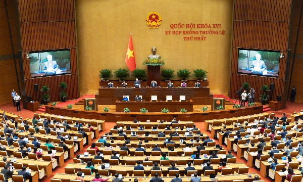 Quốc hội thông qua Luật Đầu tư sửa đổi, chuyển mạnh từ