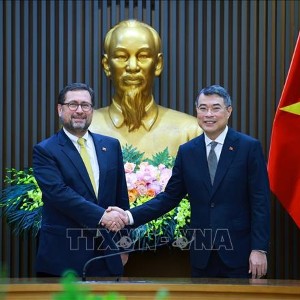 Thủ tướng Lê Minh Hưng tiếp Bộ trưởng Ngoại giao Cộng hòa Chile Francisco Pérez Mackenna. Ảnh: Dương Giang – TTXVN