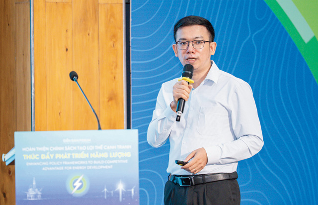 &nbsp;Mr. Doan Van Thuan,&nbsp; Head of the Economics and Market Division at the Center for Petroleum Economics and Management under the Vietnam Petroleum Institute.