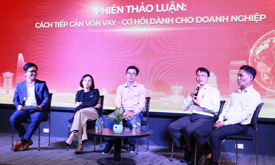Đại diện các doanh nghiệp, HFIC, Quỹ Bảo lãnh Tín dụng tại phiên thảo luận