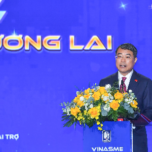 Thủ tướng Chính phủ Lê Minh Hưng phát biểu tại lễ kỷ niệm 20 năm thành lập Hiệp hội Doanh nghiệp nhỏ và vừa Việt Nam. Ảnh: chinhphu.vn.