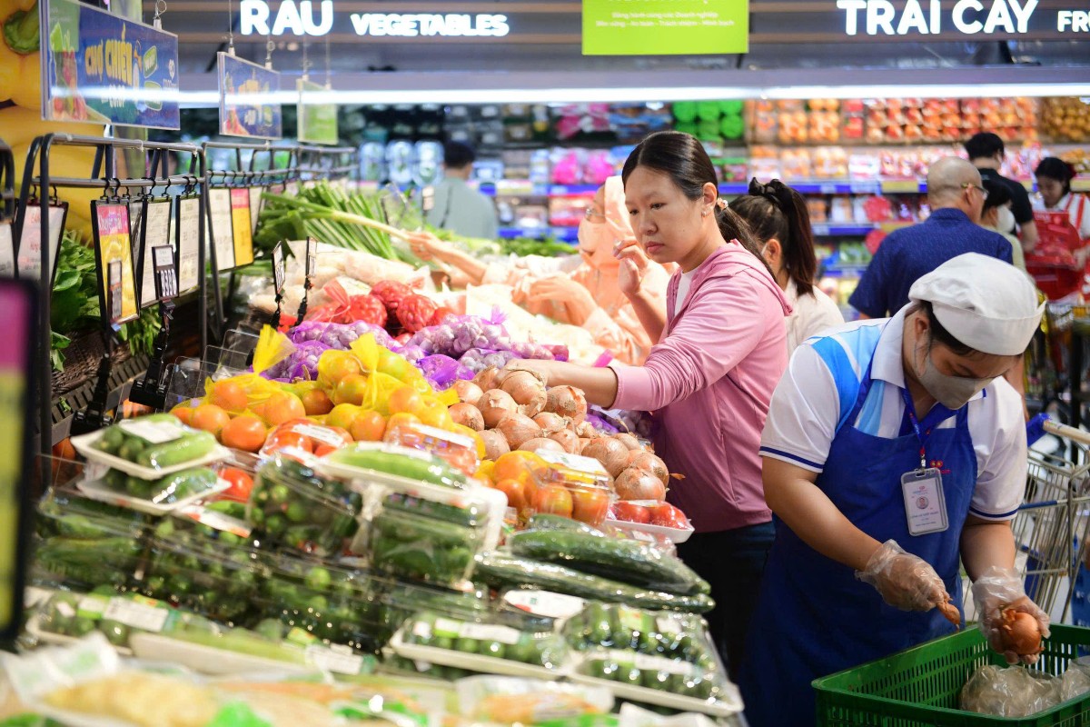 Người tiêu dùng ngày càng quan tâm đến chất lượng, nguồn gốc và trách nhiệm phía sau sản phẩm - Ảnh: Quang Định.