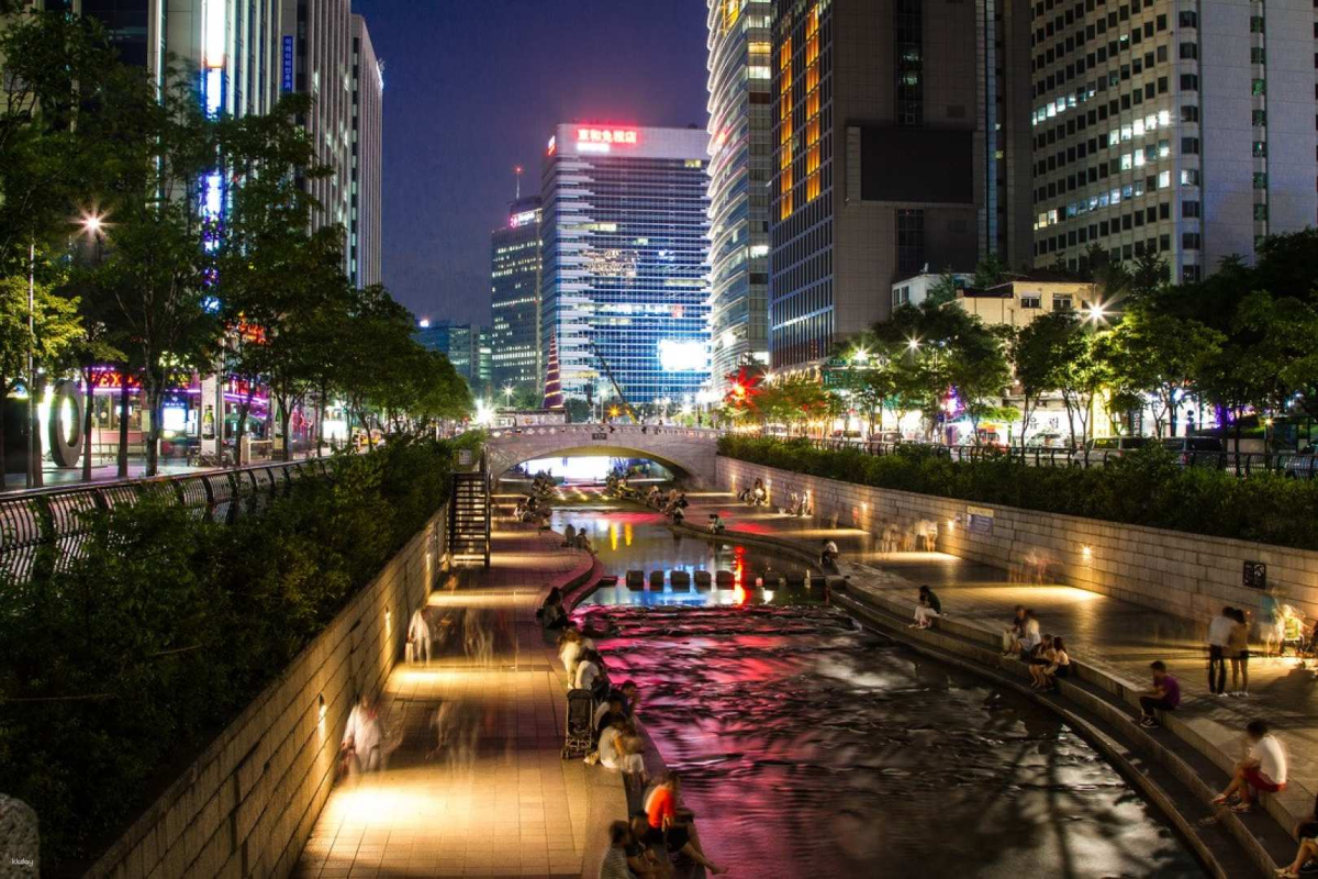 Seoul đang kéo dài giờ mở cửa đến tối muộn và bổ sung thêm các trải nghiệm địa phương mới. Ảnh: Pelago
