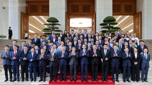 PM calls on Chinese investors to continue viewing Vietnam as long-term destination
