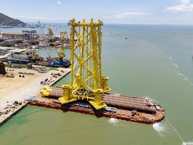 Hạ thủy chân đế của trạm biến áp ngoài khơi nặng 3.200 tấn - dự án TPC Offshore Wind Farm Phase 2 tại cảng PV Shipyard được thực hiện bởi đội ngũ PPL.