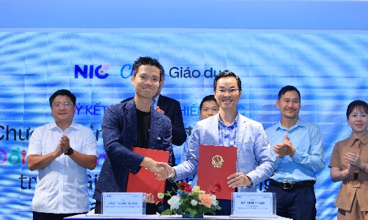 Trung tâm Đổi mới sáng tạo Quốc gia (NIC) và Công ty công nghệ Canva ký kết Bản ghi nhớ hợp tác. Ảnh: NIC.