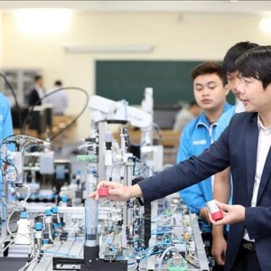 Bộ Giáo dục và Đào tạo xây dựng Nghị định mới nhằm cụ thể hóa quy định của Luật Giáo dục và Luật Giáo dục nghề nghiệp về chính sách trợ cấp, chính sách nội trú đối với người học. Ảnh: VGP.