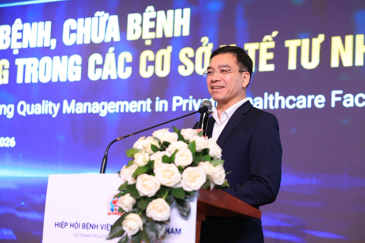 PGS.TS, Hà Anh Đức, Cục trưởng Cục Quản lý Khám chữa bệnh, chia sẻ tại diễn đàn. Ảnh: Hiệp hội Bệnh viện tư nhân Việt Nam