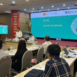 Hội thảo góp ý hoàn thiện Dự thảo Luật Đất đai (sửa đổi) do VCCI tổ chức. Ảnh: Thanh Xuân