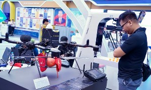 Việt Nam đã bắt đầu quan tâm mạnh đến lĩnh vực ứng dụng UAV trong đời sống. Ảnh: MPT