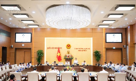 Nâng cao tiêu chuẩn luật sư, phát triển thị trường dịch vụ pháp lý minh bạch