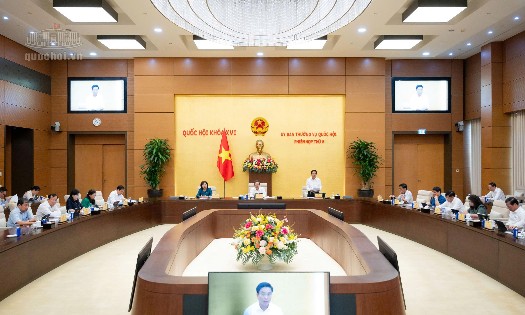 Phó Chủ tịch Quốc hội, Thượng tướng Nguyễn Doãn Anh điều hành Phiên họp. Ảnh: Cổng thông tin điện tử Quốc hội.