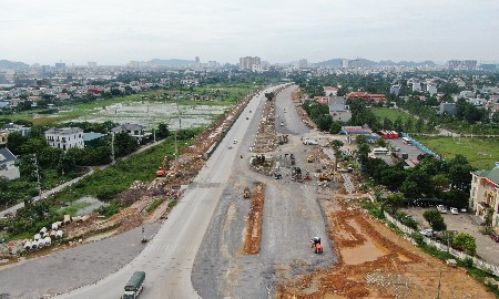 Cận cảnh công trường thi công Đại lộ Nam sông Mã
