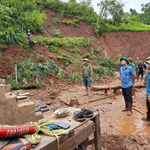 UBND xã Mường Chiên (Sơn La) kiểm tra thiệt hại và công tác khắc phục hậu quả thiên tai trên địa bàn. Ảnh: Xã Mường Chiên.