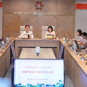 Toàn cảnh họp báo Bộ Khoa học và Công nghệ tháng 8.