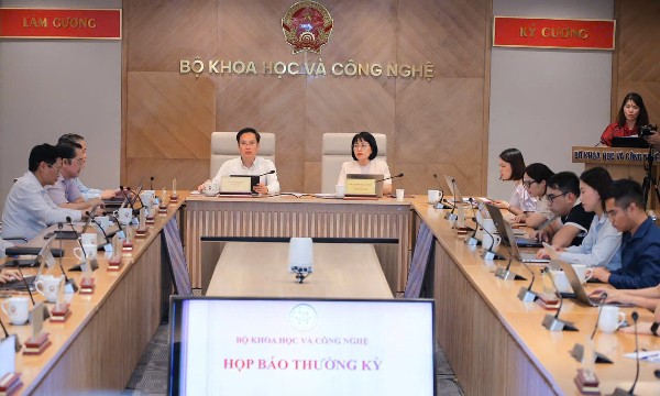 Gần 27 tỷ USD doanh thu công nghiệp công nghệ số của Việt Nam riêng trong tháng 8