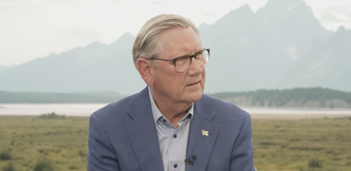 Chủ tịch Fed Kansas Jeffrey Schmid trả lời phỏng vấn hãng tin CNBC ngày 27/8 - Ảnh chụp màn hình.