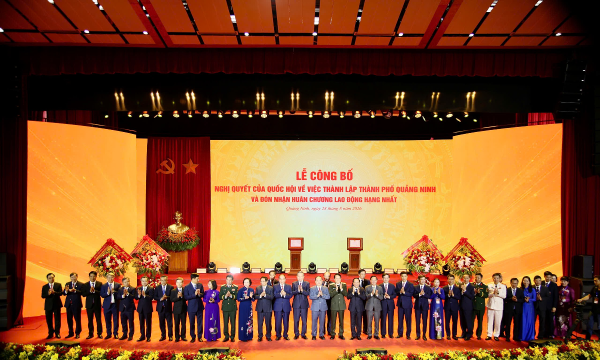 Xây dựng Quảng Ninh trở thành thành phố hiện đại, xanh, thông minh, giàu bản sắc