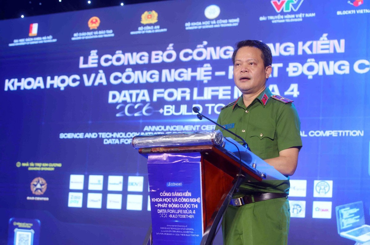 Cục trưởng C06, Thiếu tướng Vũ Văn Tấn phát biểu tại Lễ công bố. Ảnh: Trung Kiên