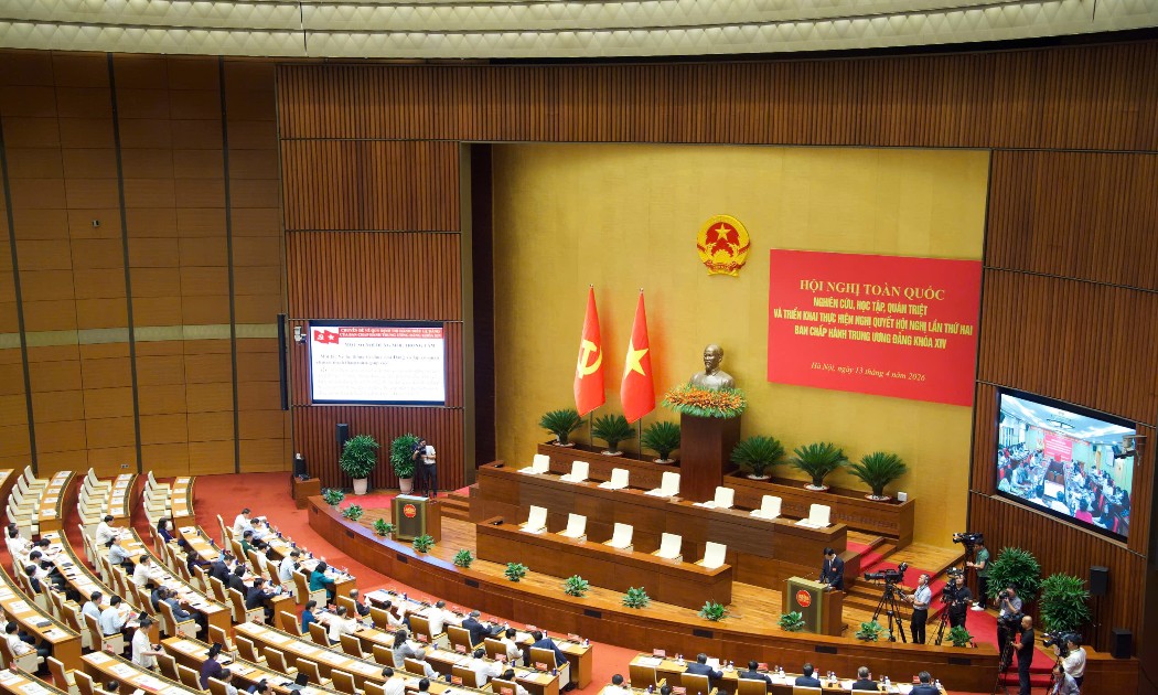 Hội nghị toàn quốc nghiên cứu, học tập, quán triệt và triển khai thực hiện Nghị quyết Hội nghị lần thứ Hai, Ban Chấp hành Trung ương Đảng khóa XIV. Ảnh: Quốc hội