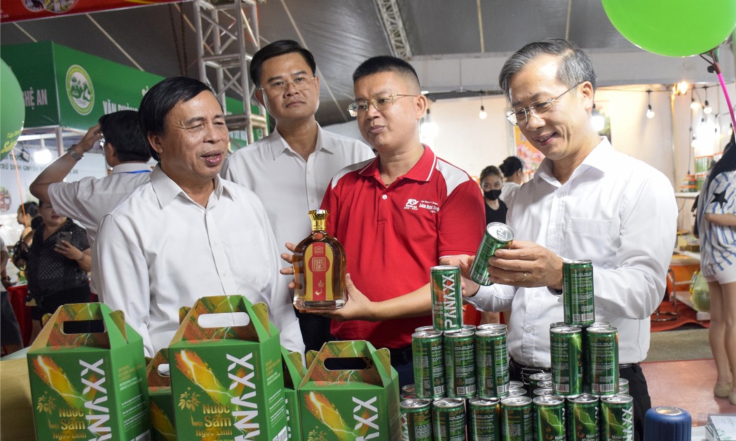 Không gian Hội chợ Công Thương vùng Bắc Trung Bộ tại Nghệ An năm 2026. Ảnh: PT
